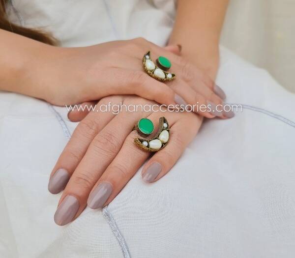 Vintage AZADI Ring with Traditional Vintage Design