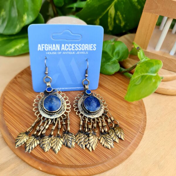 Vintage Lipas Stone Earrings with Elegant Stone Detailing