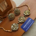 Vintage round kundan chokar set
